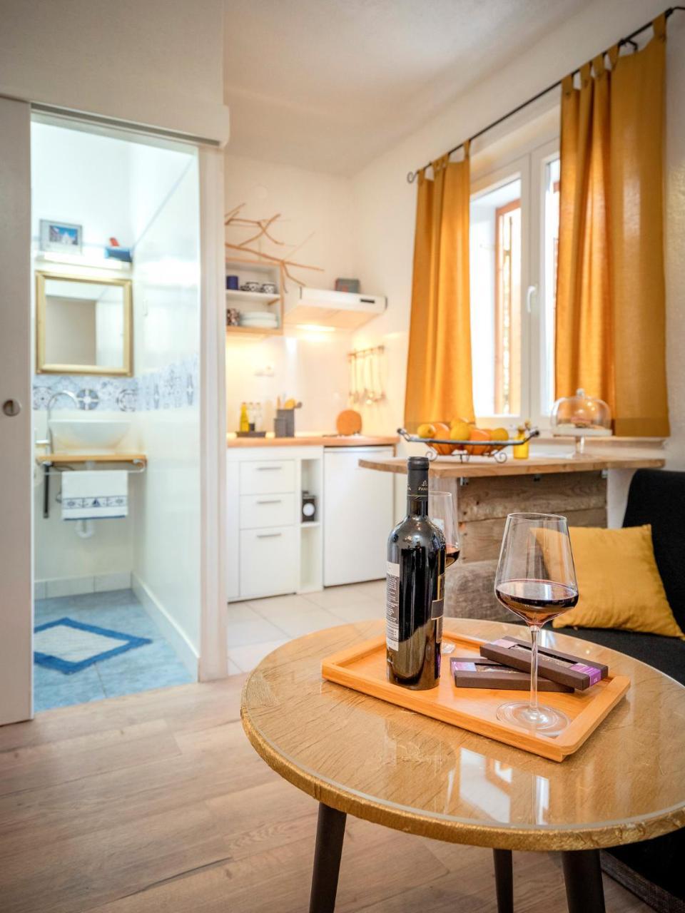 Apartment Bosiljak Jelsa  Extérieur photo